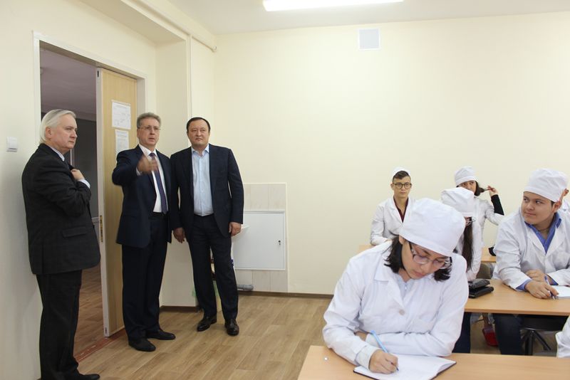 Запорізький медуніверситет зібрав хірургів на сучасний симпозіум