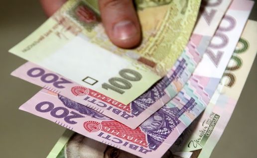Вимушеним переселенцям збільшено щомісячну адресну допомогу 