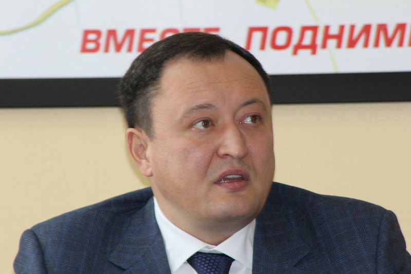 Костянтин Бриль взяв на контроль проблемні питання токмачан