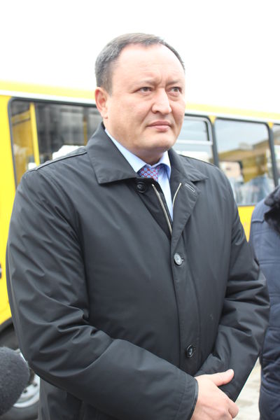 Костянтин Бриль  вручив ключі від  п’яти шкільних автобусів для трьох районів
