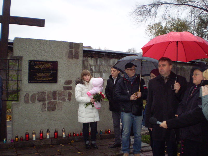 Генеральний консул Республіки Польща  вшанував полеглих земляків у Запоріжжі