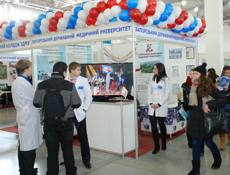 «Ярмарок освіти» у Запоріжжі зібрав навчальні заклади України