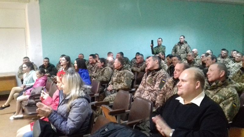 Запоріжці привітали воїнів-десантників