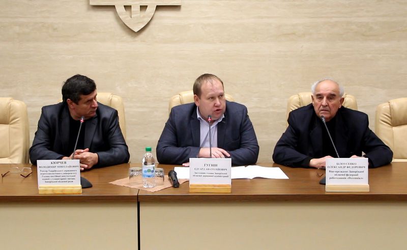 Для утвердження української мови  потрібно створювати середовище в усіх суспільних сферах