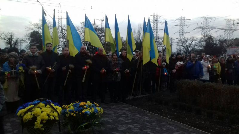 Запоріжці вшанували пам’ять жертв голодоморів в Україні