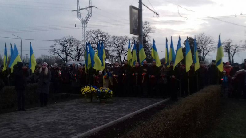Запоріжці вшанували пам’ять жертв голодоморів в Україні