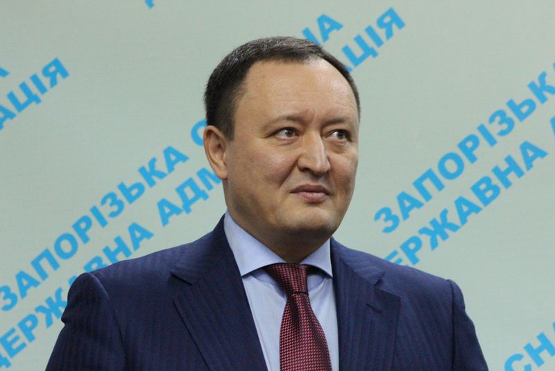 Марина Порошенко вручила гусеничні сходові підйомники для інклюзивних шкіл регіону
