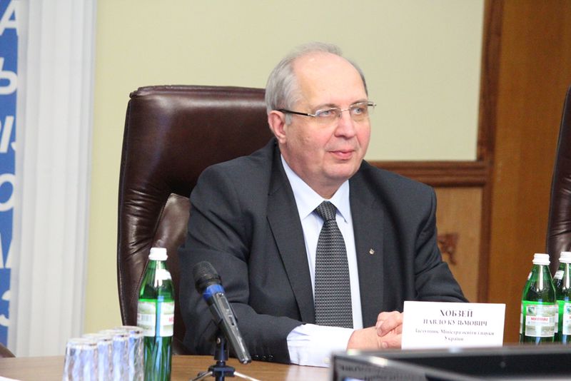 Марина Порошенко вручила гусеничні сходові підйомники для інклюзивних шкіл регіону