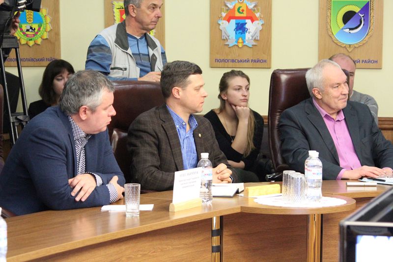 Марина Порошенко вручила гусеничні сходові підйомники для інклюзивних шкіл регіону