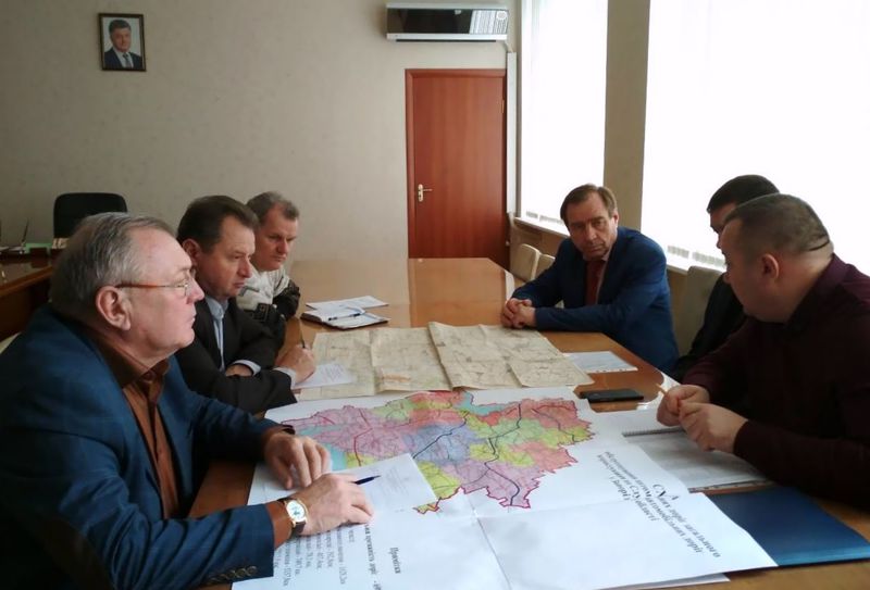 Облдержадміністрація перевіряє готовність дорожнього господарства у районах до зими