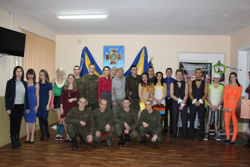 Військовослужбовцям уже подарували передноворічний настрій