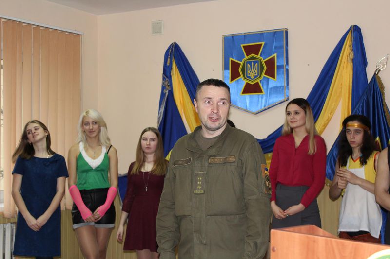 Військовослужбовцям уже подарували передноворічний настрій