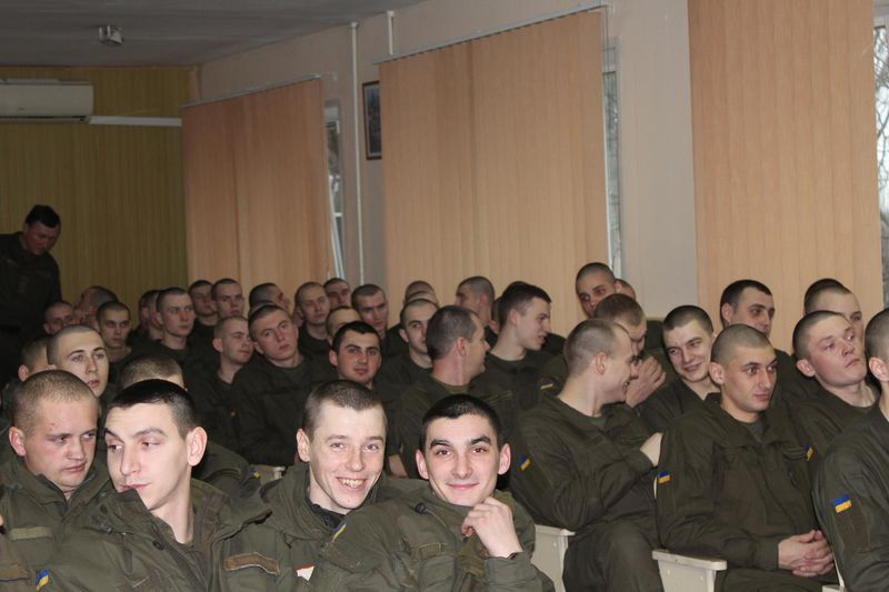 Військовослужбовцям уже подарували передноворічний настрій