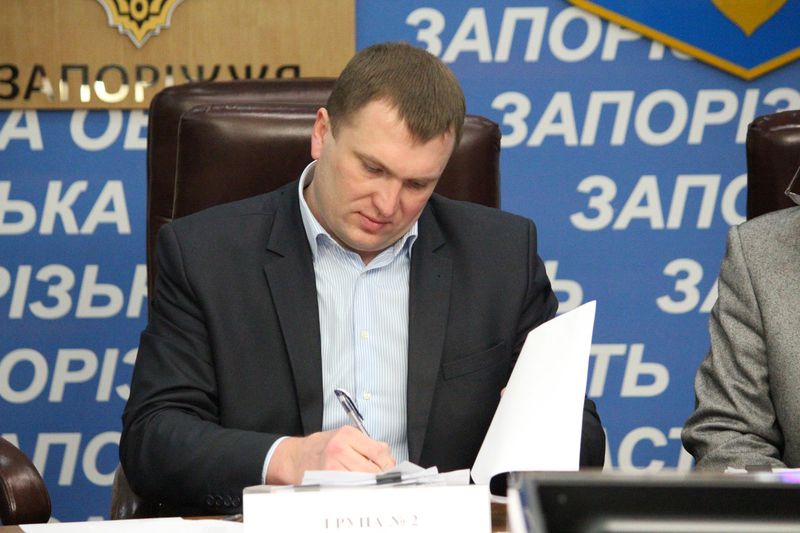 Облдержадміністрація прийняла в управління місцеві автомобільні дороги