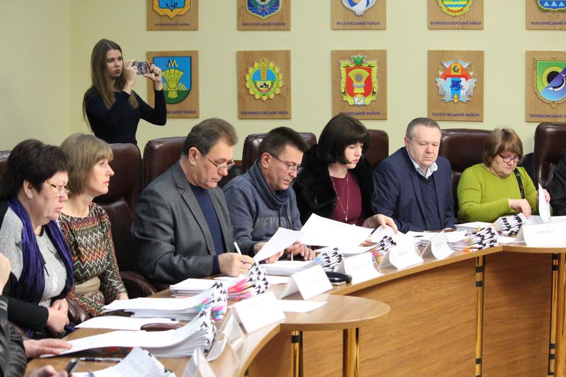 Облдержадміністрація прийняла в управління місцеві автомобільні дороги