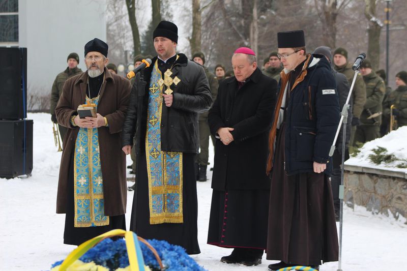 Запоріжці вшанували пам’ять Героїв Крут