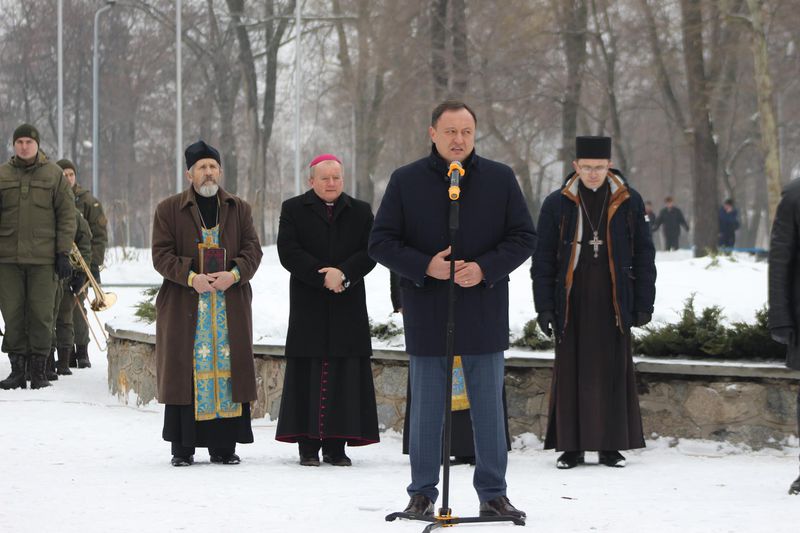 Запоріжці вшанували пам’ять Героїв Крут