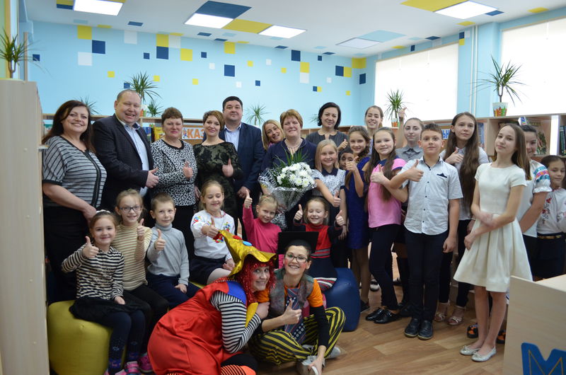 У Приазовській опорній школі відкрилася нова медіатека
