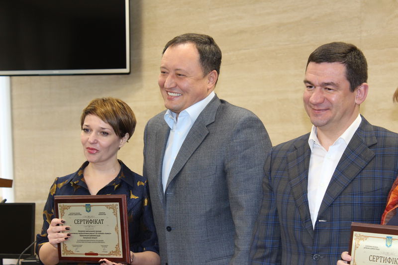 Опорні школи області отримали сучасні інтерактивні комплекси
