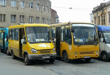 Рейдові перевірки допомагають упорядкувати пасажирські та вантажні перевезення