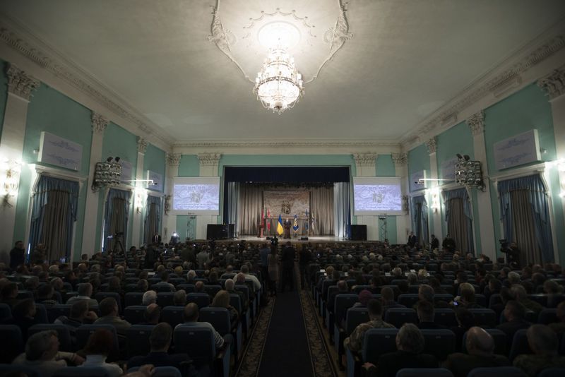 Ваше військове братерство служить яскравим прикладом для теперішнього покоління захисників України – Президент зустрівся з воїнами-афганцями