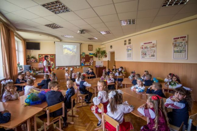 У чотирьох  школах області впроваджено нові стандарти навчання першачків