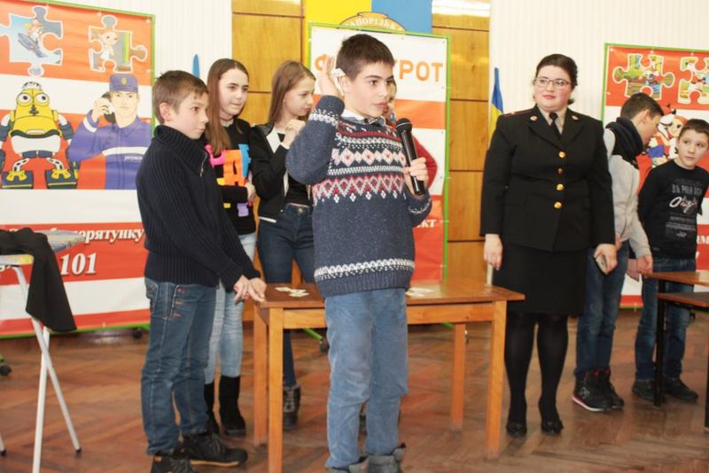 Діти засвоюють правила  безпечної  життєдіяльності через творчість