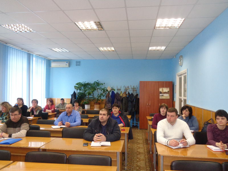 Запорізькі посадовці вивчають питання проходження державної служби в умовах зміни законодавства