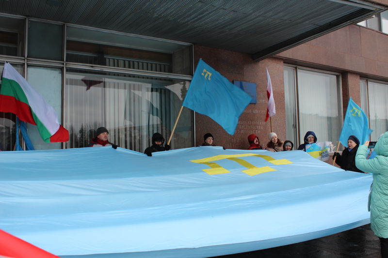 В Запоріжжі відбувся флешмоб «Україна - єдина! Крим – це  Україна!»