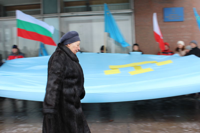 В Запоріжжі відбувся флешмоб «Україна - єдина! Крим – це  Україна!»