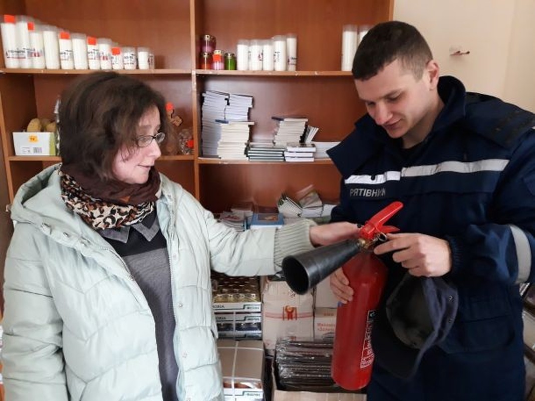 Рятувальники жорстко перевіряють стан пожежної безпеки у закладах з масовим перебуванням людей  