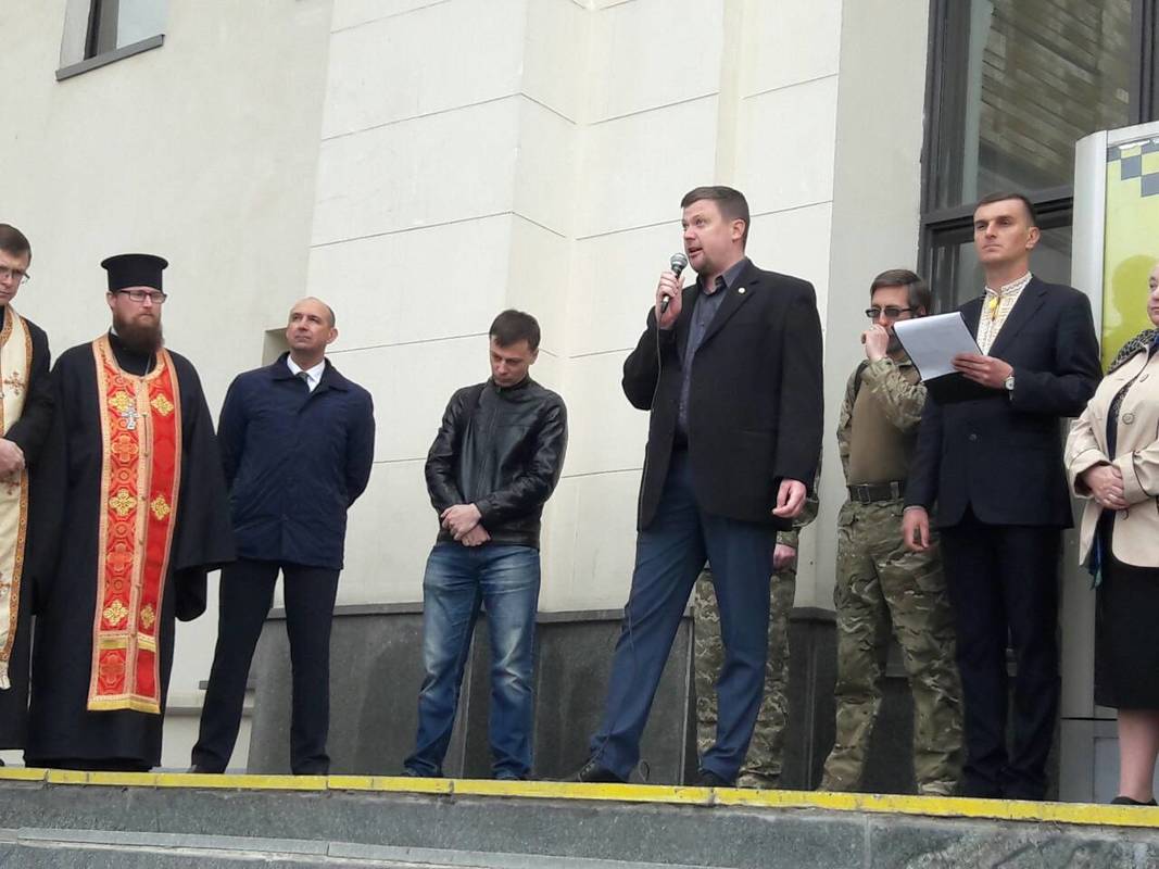 У Запоріжжі відкрито першу меморіальну дошку на честь Української революції