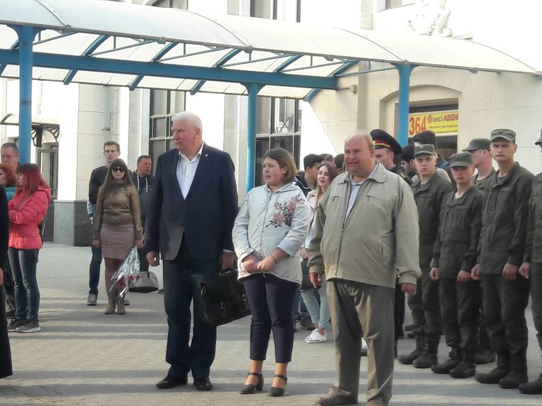 Учасники потягу «Труханівська січ» вшановують запорізьких героїв