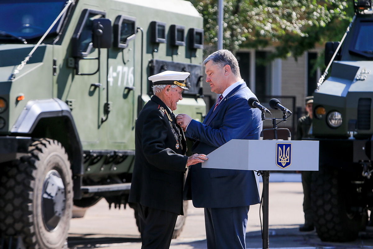 Низький уклін вам та шана за ваш життєвий шлях – Президент привітав ветерана Другої світової війни Івана Залужного зі столітнім ювілеєм