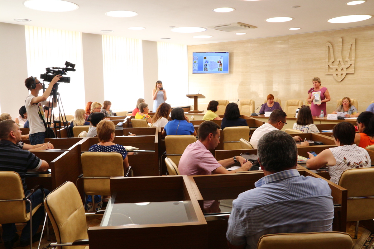 У Запорізькій області майже 90% дітей-сиріт проживають у сімейному оточенні