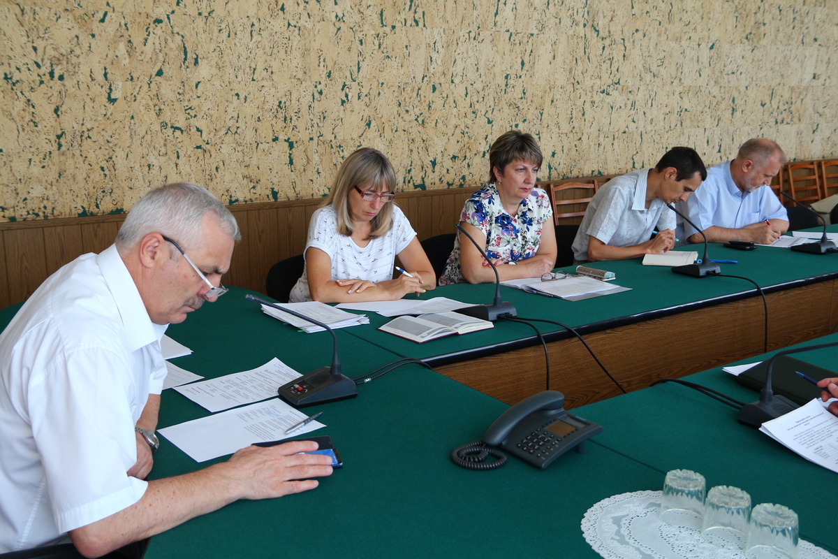 Керівникам територій доручено посилити роботу з боржниками за послуги ЖКГ