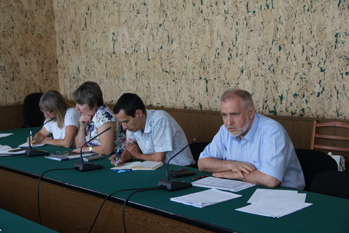 Керівникам територій доручено посилити роботу з боржниками за послуги ЖКГ