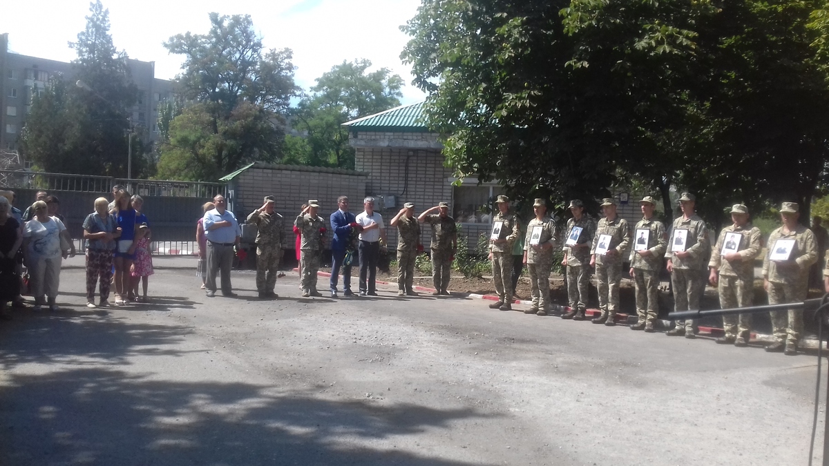 Запоріжці віддали шану загиблим воїнам-артилеристам