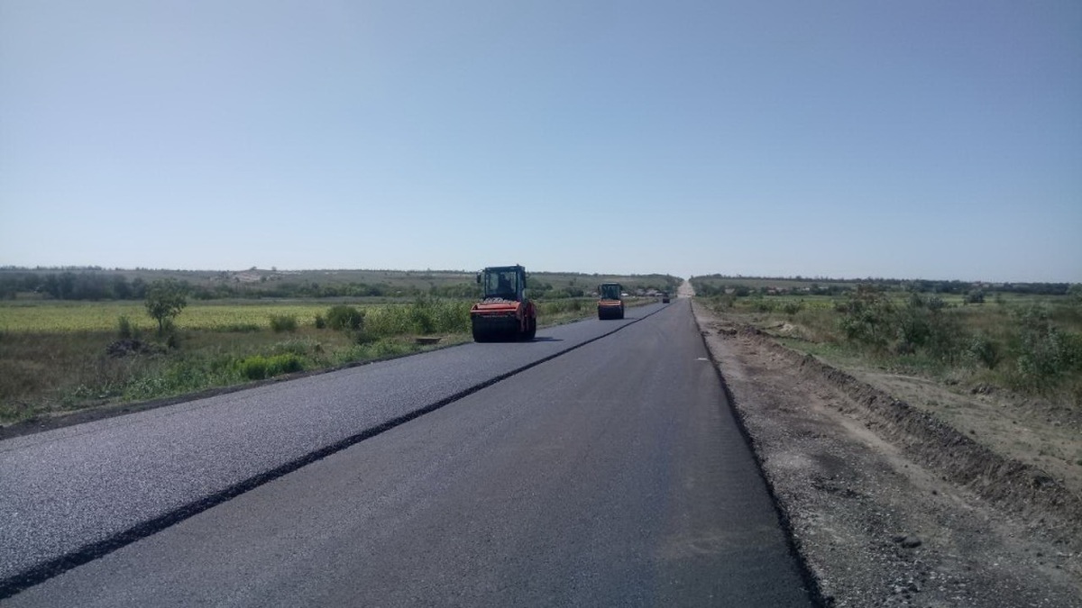 Автодорожники  продовжують ремонт  трьох найбільших проблемних доріг в області
